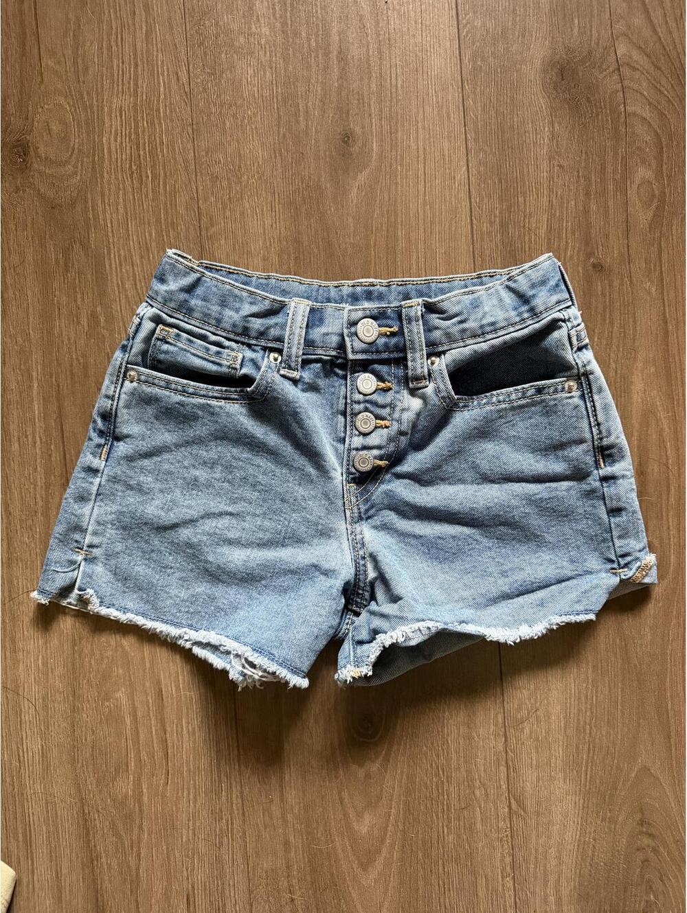 Old Navy Light Wash High Rise Denim Cutoff Shorts Size 8
